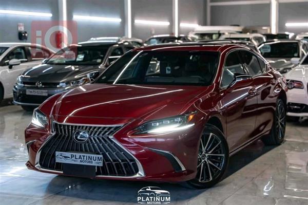 Lexus for sale in Iraq